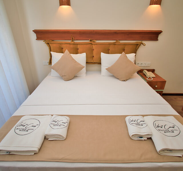 Deluxe Double Partial Sea View Room