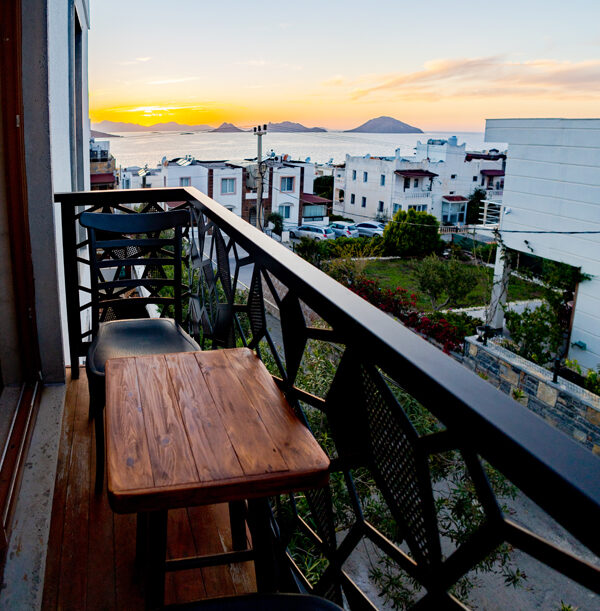 Deluxe Double Partial Sea View Room